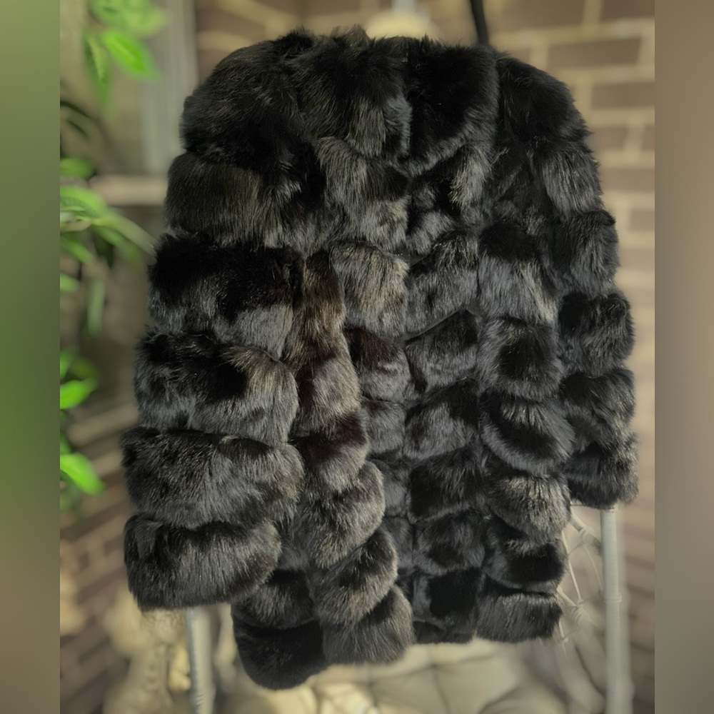 𝐋𝐔𝐗𝐔𝐑𝐘 𝟏𝟎𝟎% 𝐍𝐀𝐓𝐔𝐑𝐀𝐋 𝐅𝐔𝐑𝐂𝐎𝐀𝐓/𝐉𝐀𝐂𝐊𝐄𝐓 HUGE DISCOUNT - Picture 6 of 8